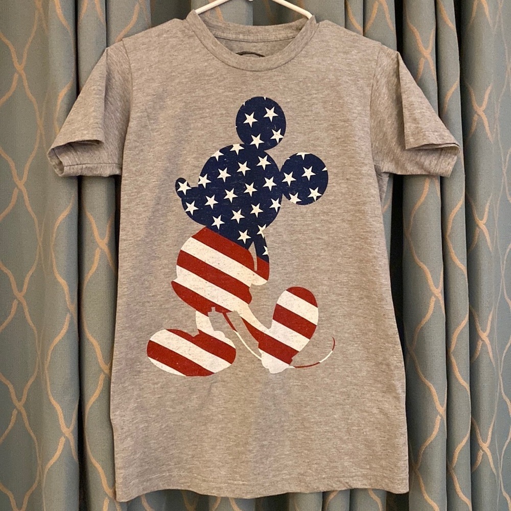 Disney Gray Short Sleeve Tee with American Flag Mickey Graphic